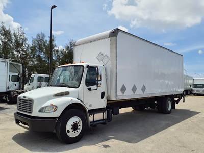 Freightliner M2 106 26 ft Box Truck - 280HP, 6 Speed Automatic, Roll up Door, Liftgate