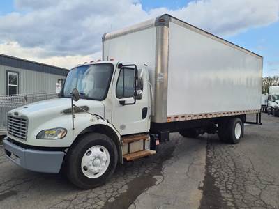 Freightliner M2 106 24 ft Box Truck - 240HP, 6 Speed Automatic, Roll up Door