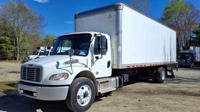 Freightliner M2 106 26 ft Box Truck - 300HP, 6 Speed Automatic, Roll up Door, Liftgate