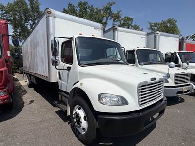 Freightliner M2 106 26 ft Box Truck - 280HP, 9 Speed Automatic, Roll up Door, Liftgate