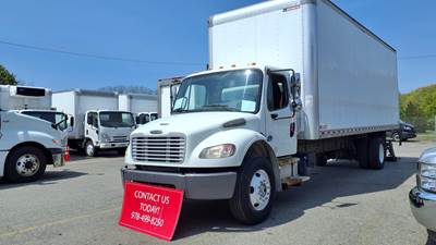 Freightliner M2 106 26 ft Box Truck - 280HP, 6 Speed Automatic, Roll up Door, Liftgate