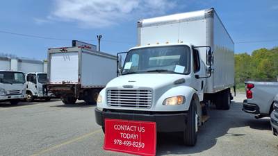 Freightliner M2 106 26 ft Box Truck - 260HP, 6 Speed Automatic, Roll up Door, Liftgate