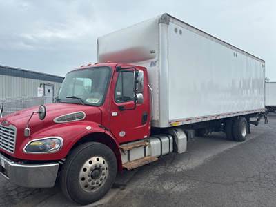 Freightliner M2 106 28 ft Box Truck - 280HP, 6 Speed Automatic, Roll up Door, Liftgate