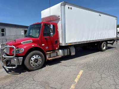 Freightliner M2 106 28 ft Box Truck - 280HP, 6 Speed Automatic, Roll up Door, Liftgate