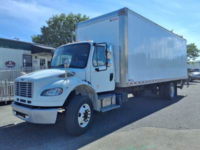 Freightliner M2 106 26 ft Box Truck - 270HP, 6 Speed Automatic, Roll up Door, Liftgate