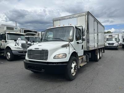 Freightliner M2 106 20 ft Box Truck - 325HP, 6 Speed Automatic, Roll up Door