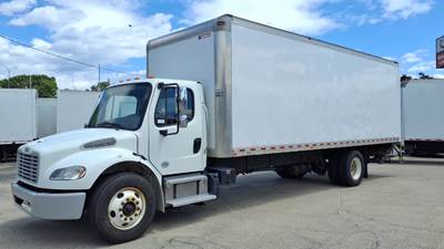 Freightliner M2 106 26 ft Box Truck - 230HP, 9 Speed Automatic, Roll up Door, Liftgate