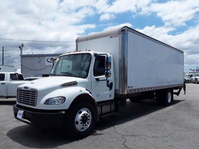 Freightliner M2 106 26 ft Box Truck - 220HP, 6 Speed Automatic, Roll up Door, Liftgate