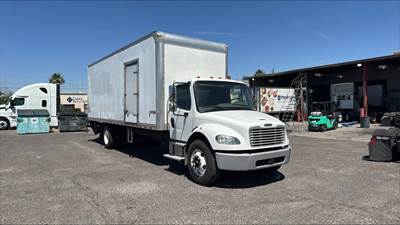 Freightliner M2 106 26 ft Box Truck - 240HP, 9 Speed Automatic, Roll up Door, Liftgate
