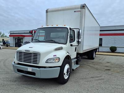 Freightliner M2 106 26 ft Box Truck - 240HP, 9 Speed Automatic, Roll up Door, Liftgate