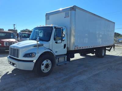 Freightliner M2 106 26 ft Box Truck - 240HP, 6 Speed Automatic, Roll up Door, Liftgate