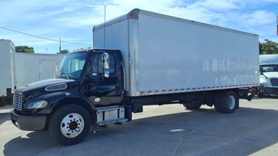 Freightliner M2 106 26 ft Box Truck - 240HP, 6 Speed Automatic, Roll up Door, Liftgate