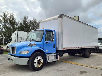 Freightliner M2 106 26 ft Box Truck - 220HP, 6 Speed Automatic, Roll up Door, Liftgate