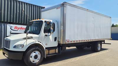 Freightliner M2 106 26 ft Box Truck - 240HP, 6 Speed Automatic, Roll up Door