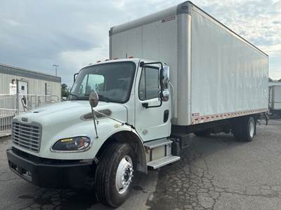 Freightliner M2 106 26 ft Box Truck - 280HP, 6 Speed Automatic, Roll up Door, Liftgate