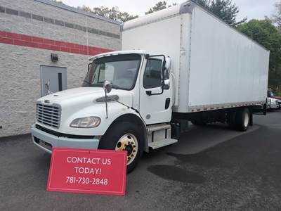 Freightliner M2 106 26 ft Box Truck - 260HP, 6 Speed Automatic, Roll up Door