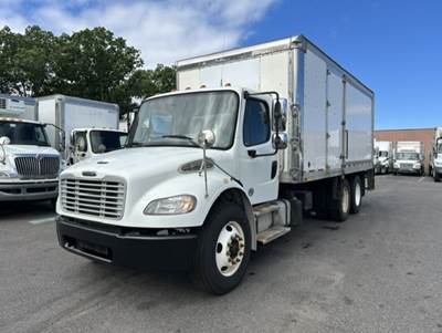 Freightliner M2 106 20 ft Box Truck - 325HP, 6 Speed Automatic, Roll up Door