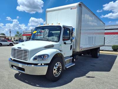 Freightliner M2 106 26 ft Box Truck - 280HP, 6 Speed Automatic, Roll up Door