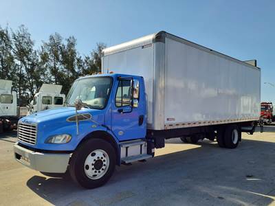 Freightliner M2 106 26 ft Box Truck - 220HP, 6 Speed Automatic, Roll up Door, Liftgate