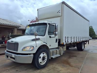 Freightliner M2 106 26 ft Box Truck - 260HP, 6 Speed Automatic, Roll up Door, Liftgate