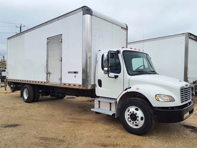 Freightliner M2 106 26 ft Box Truck - 240HP, 9 Speed Automatic, Roll up Door, Liftgate