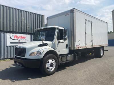 Freightliner M2 106 22 ft Box Truck - 280HP, 6 Speed Automatic, Roll up Door