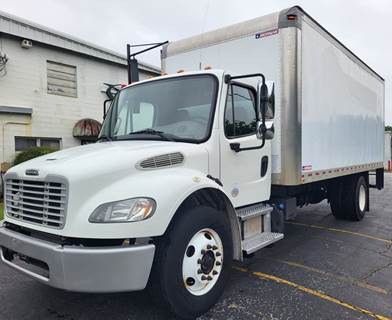 Freightliner M2 106 20 ft Box Truck - 240HP, 9 Speed Automatic, Roll up Door