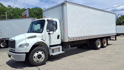 Freightliner M2 106 28 ft Box Truck - 270HP, 6 Speed Automatic, Roll up Door