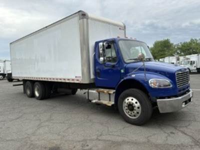 Freightliner M2 106 28 ft Box Truck - 350HP, 6 Speed Automatic, Roll up Door