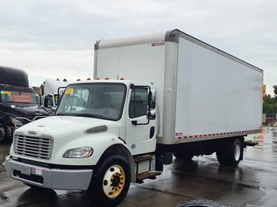 Freightliner M2 106 26 ft Box Truck - 260HP, 9 Speed Automatic, Roll up Door, Liftgate