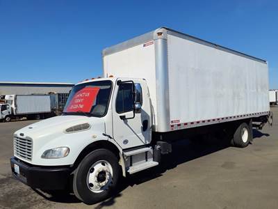 Freightliner M2 106 26 ft Box Truck - 240HP, 5 Speed Automatic, Roll up Door, Liftgate