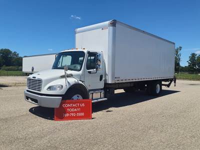 Freightliner M2 106 26 ft Box Truck - 240HP, 9 Speed Automatic, Roll up Door, Liftgate
