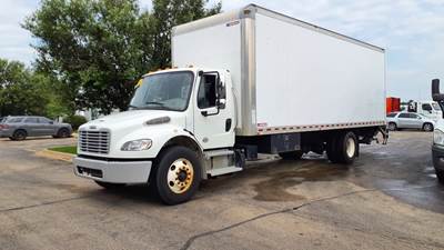 Freightliner M2 106 26 ft Box Truck - 240HP, 9 Speed Automatic, Roll up Door, Liftgate