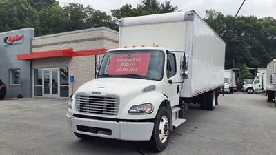 Freightliner M2 106 26 ft Box Truck - 240HP, 6 Speed Automatic, Roll up Door, Liftgate