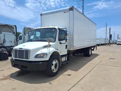Freightliner M2 106 26 ft Box Truck - 230HP, 9 Speed Automatic, Roll up Door, Liftgate