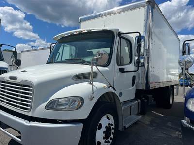 Freightliner M2 106 18 ft Box Truck - 325HP, 6 Speed Automatic, Roll up Door