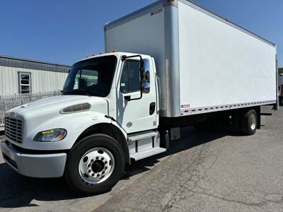 Freightliner M2 106 26 ft Box Truck - 240HP, 6 Speed Automatic, Roll up Door, Liftgate
