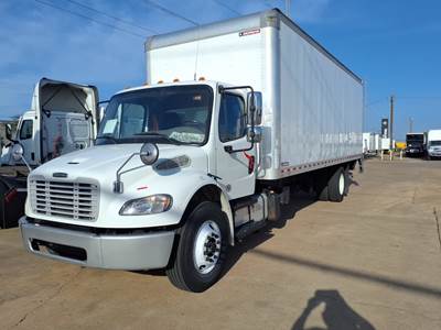 Freightliner M2 106 26 ft Box Truck - 240HP, 6 Speed Automatic, Roll up Door, Liftgate