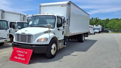 Freightliner M2 106 26 ft Box Truck - 260HP, 6 Speed Automatic, Roll up Door, Liftgate