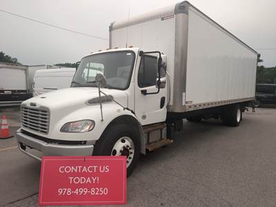 Freightliner M2 106 28 ft Box Truck - 240HP, 6 Speed Automatic, Roll up Door, Liftgate