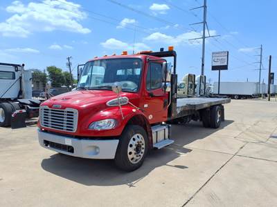 Freightliner M2 106 22 ft Box Truck - 250HP, 6 Speed Automatic