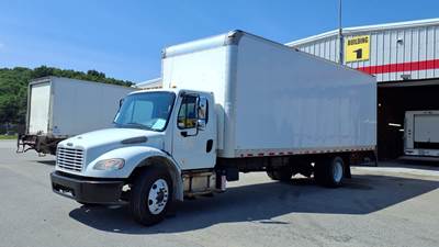 Freightliner M2 106 26 ft Box Truck - 240HP, 6 Speed Automatic, Roll up Door