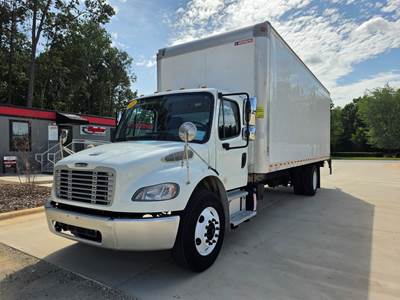 Freightliner M2 106 26 ft Box Truck - 240HP, 6 Speed Automatic, Roll up Door, Liftgate