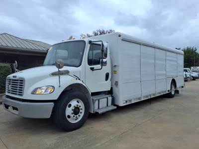 Freightliner M2 106 25 ft Box Truck - 280HP, 6 Speed Automatic, Roll up Door