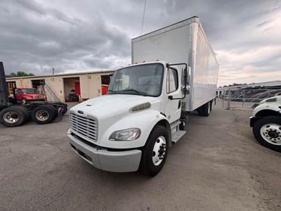 Freightliner M2 106 26 ft Box Truck - 240HP, 9 Speed Automatic, Roll up Door, Liftgate