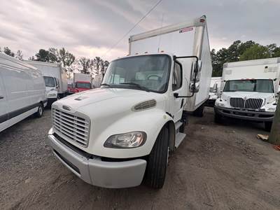 Freightliner M2 106 26 ft Box Truck - 240HP, 9 Speed Automatic, Roll up Door, Liftgate