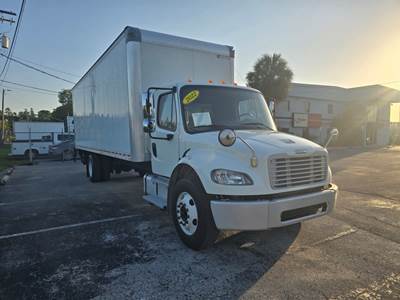 Freightliner M2 106 26 ft Box Truck - 240HP, 6 Speed Automatic, Roll up Door, Liftgate