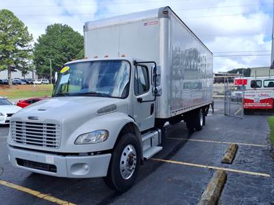 Freightliner M2 106 26 ft Box Truck - 240HP, 6 Speed Automatic, Roll up Door, Liftgate