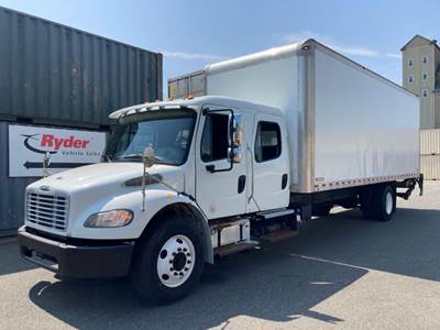 Freightliner M2 106 26 ft Box Truck - 260HP, 6 Speed Automatic, Roll up Door, Liftgate