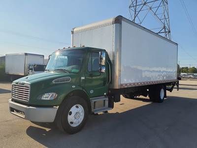 Freightliner M2 106 24 ft Box Truck - 260HP, 6 Speed Automatic, Roll up Door, Liftgate